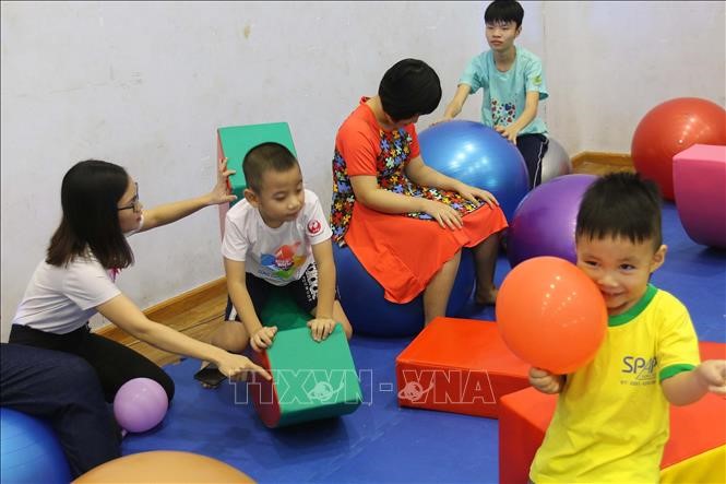 Trợ giúp xã hội cho người tâm thần, trẻ tự kỷ